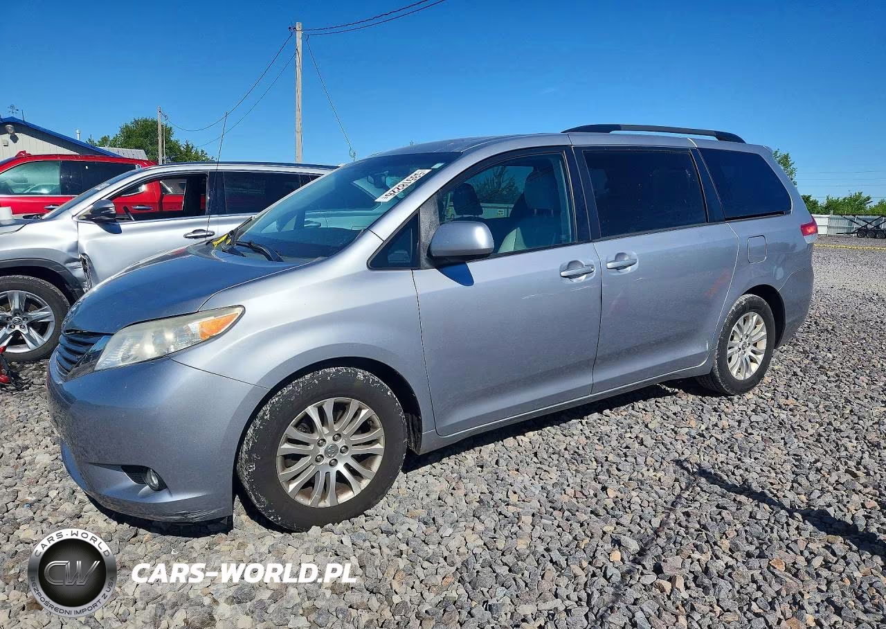 2011 Toyota Sienna Xle 8-Passenger