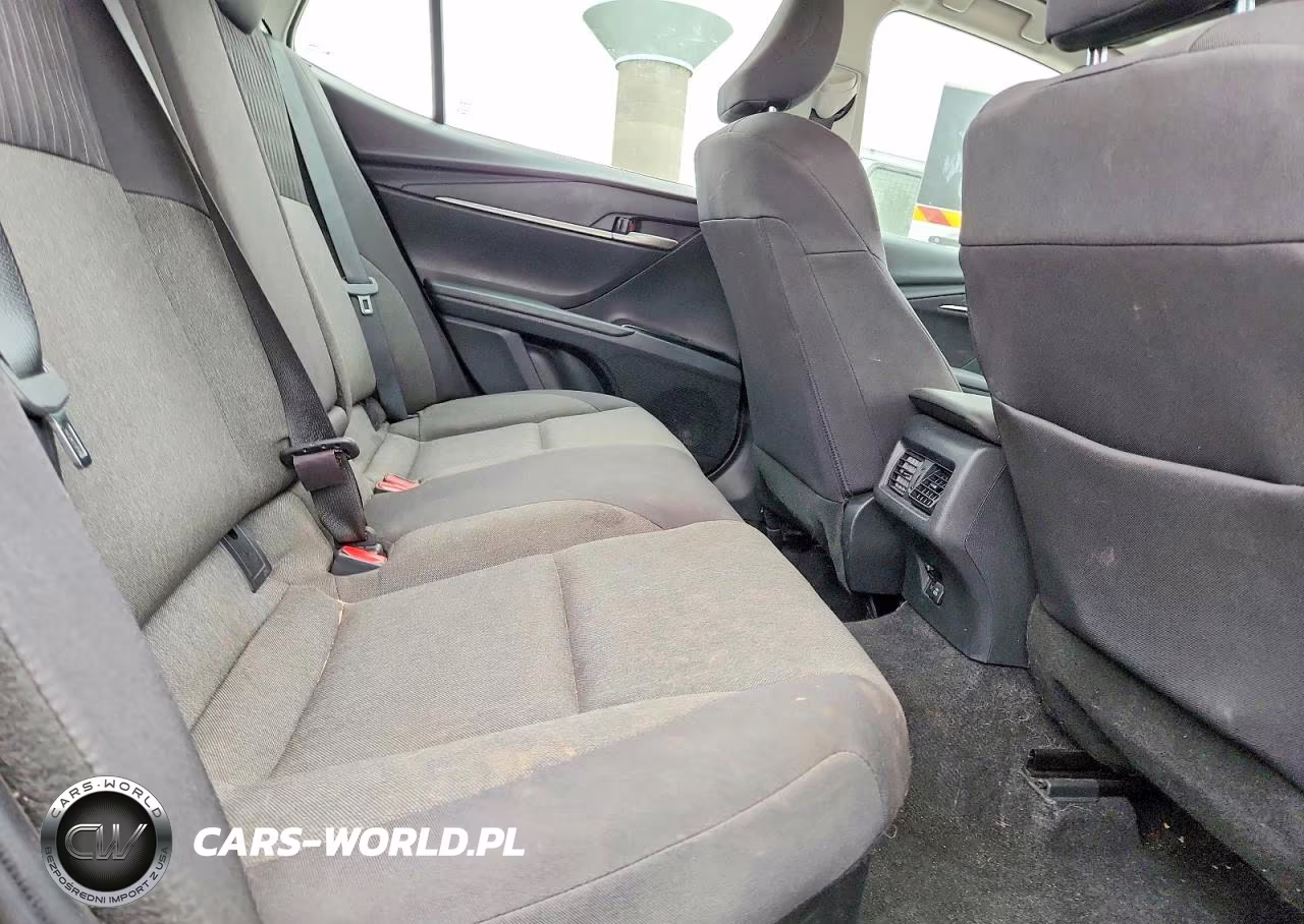 2025 Toyota Camry Le VIN:4T1DAACK2SU594342 - 10