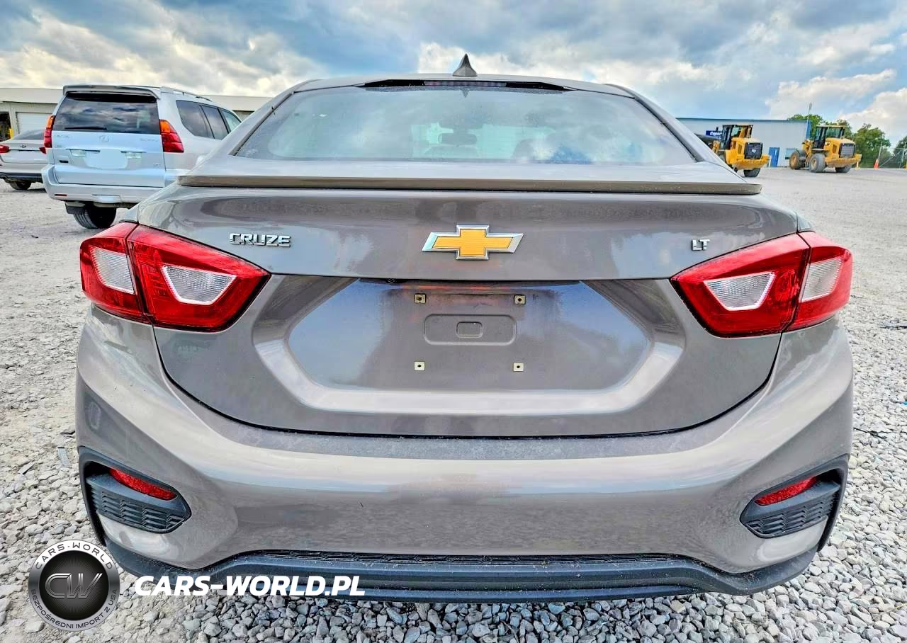 2018 Chevrolet Cruze Lt VIN:1G1BE5SM2J7159711 - 6