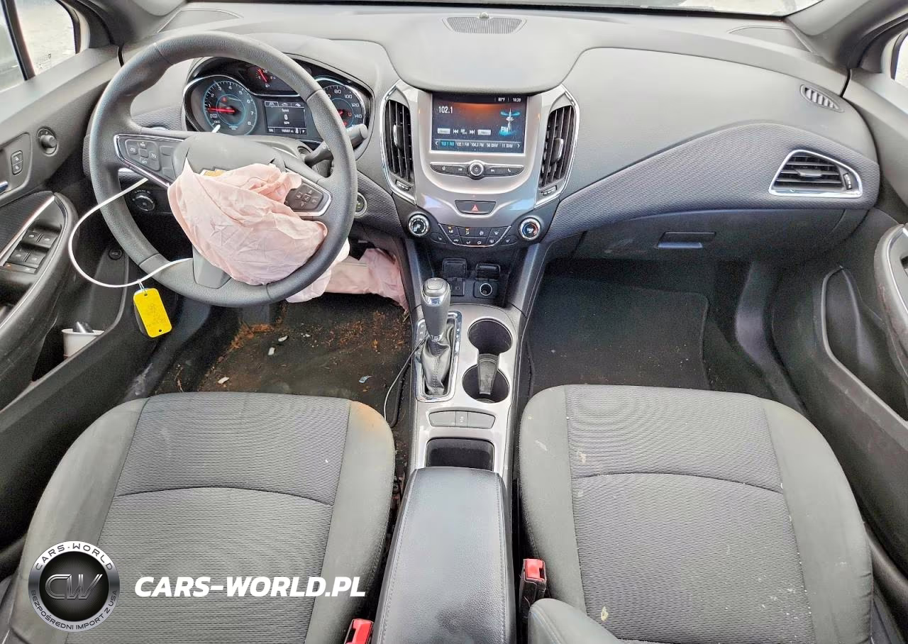 2018 Chevrolet Cruze Lt VIN:1G1BE5SM2J7159711 - 8