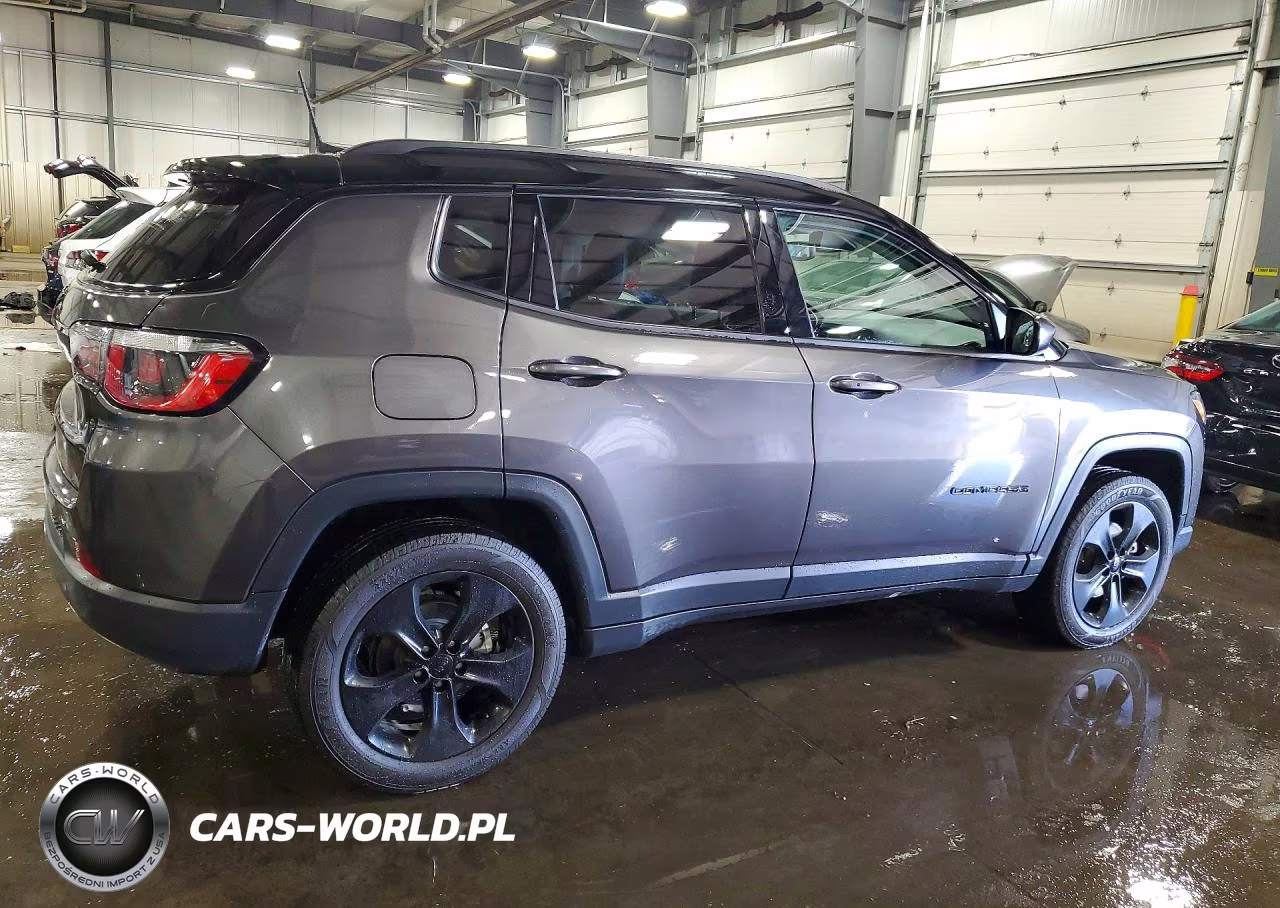 2020 Jeep Compass Latitude VIN:3C4NJDBB8LT104901 - 3