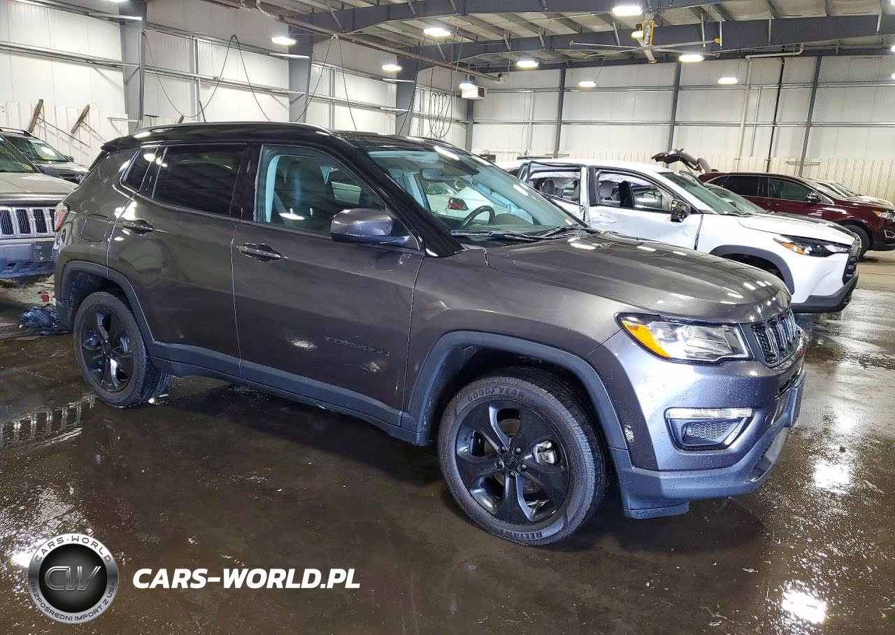 2020 Jeep Compass Latitude VIN:3C4NJDBB8LT104901 - 4