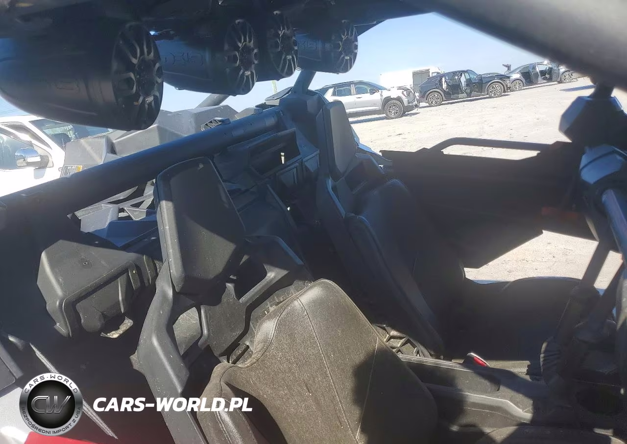 2025 Can-Am Maverick X3 Utility Vehicle VIN:3JBVMAY46SE000346 - 6