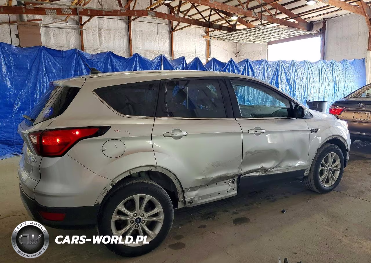 2019 Ford Escape Se VIN:1FMCU9GD8KUA45970 - 3