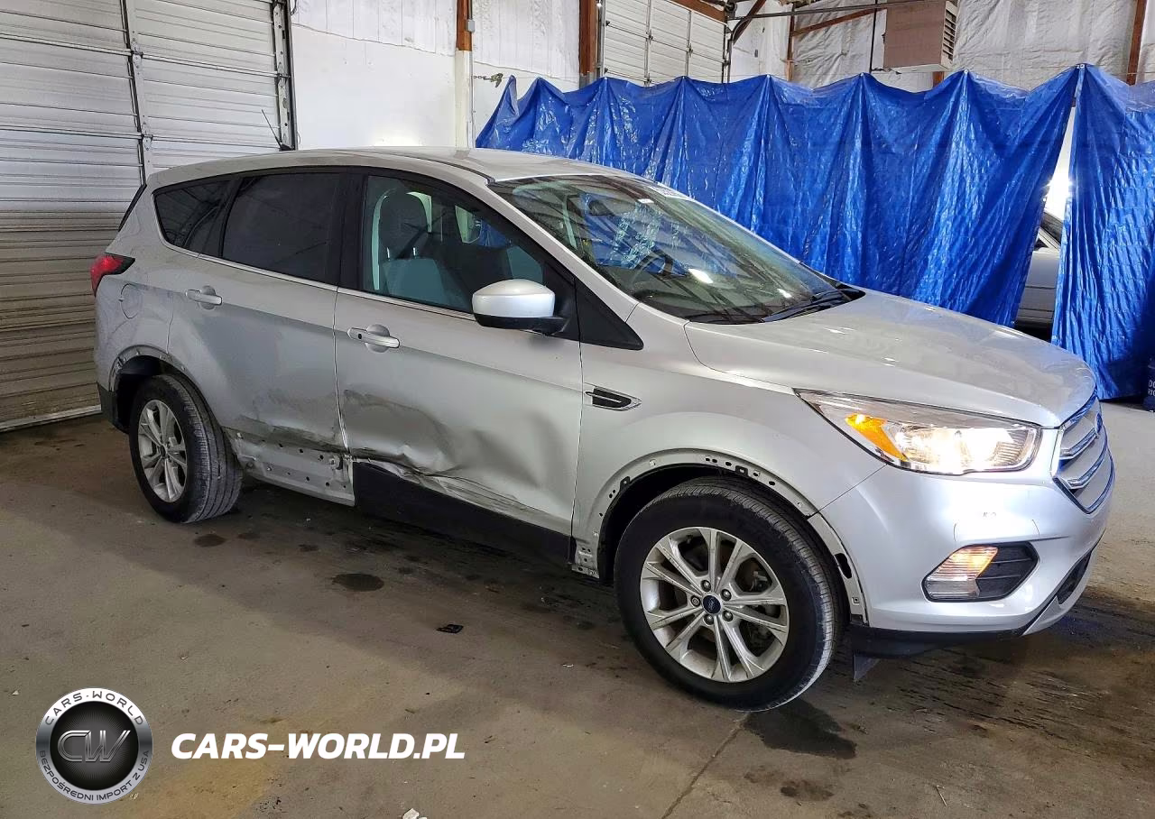 2019 Ford Escape Se VIN:1FMCU9GD8KUA45970 - 4