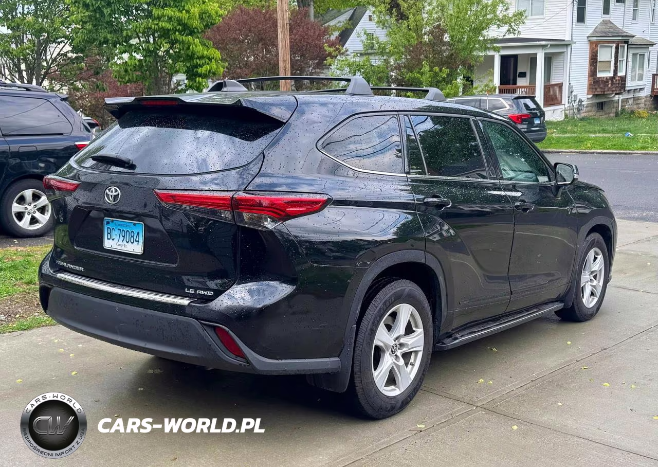 2022 Toyota Highlander Le VIN:5TDBZRBH9NS165653 - 4