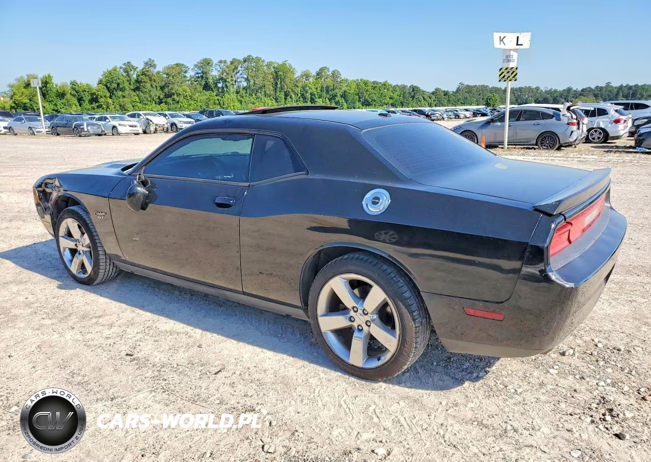 DODGE CHALLENGER VIN:2B3CJ4DG2BH570266 - 2