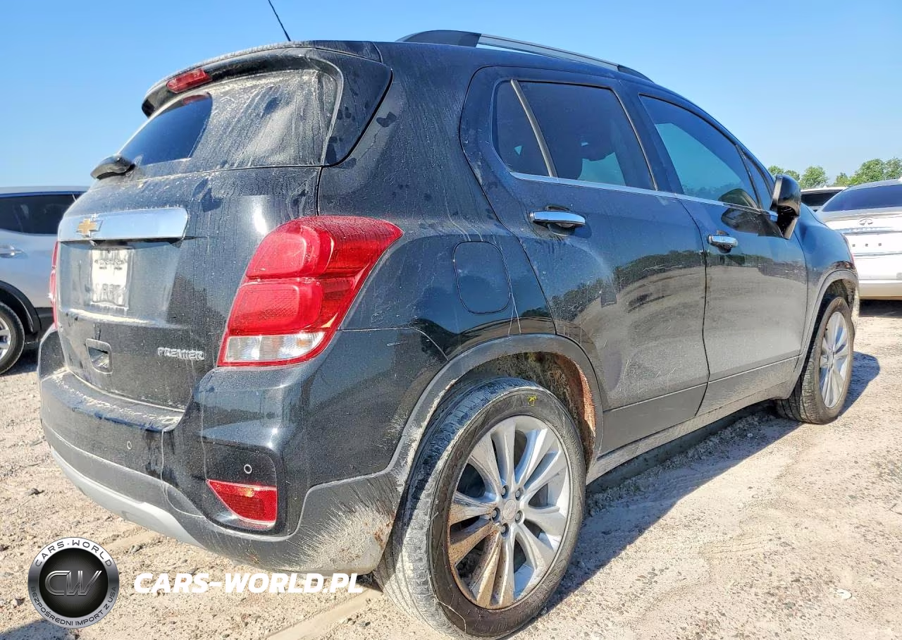 2020 Chevrolet Trax Premier VIN:3GNCJMSB5LL322051 - 3