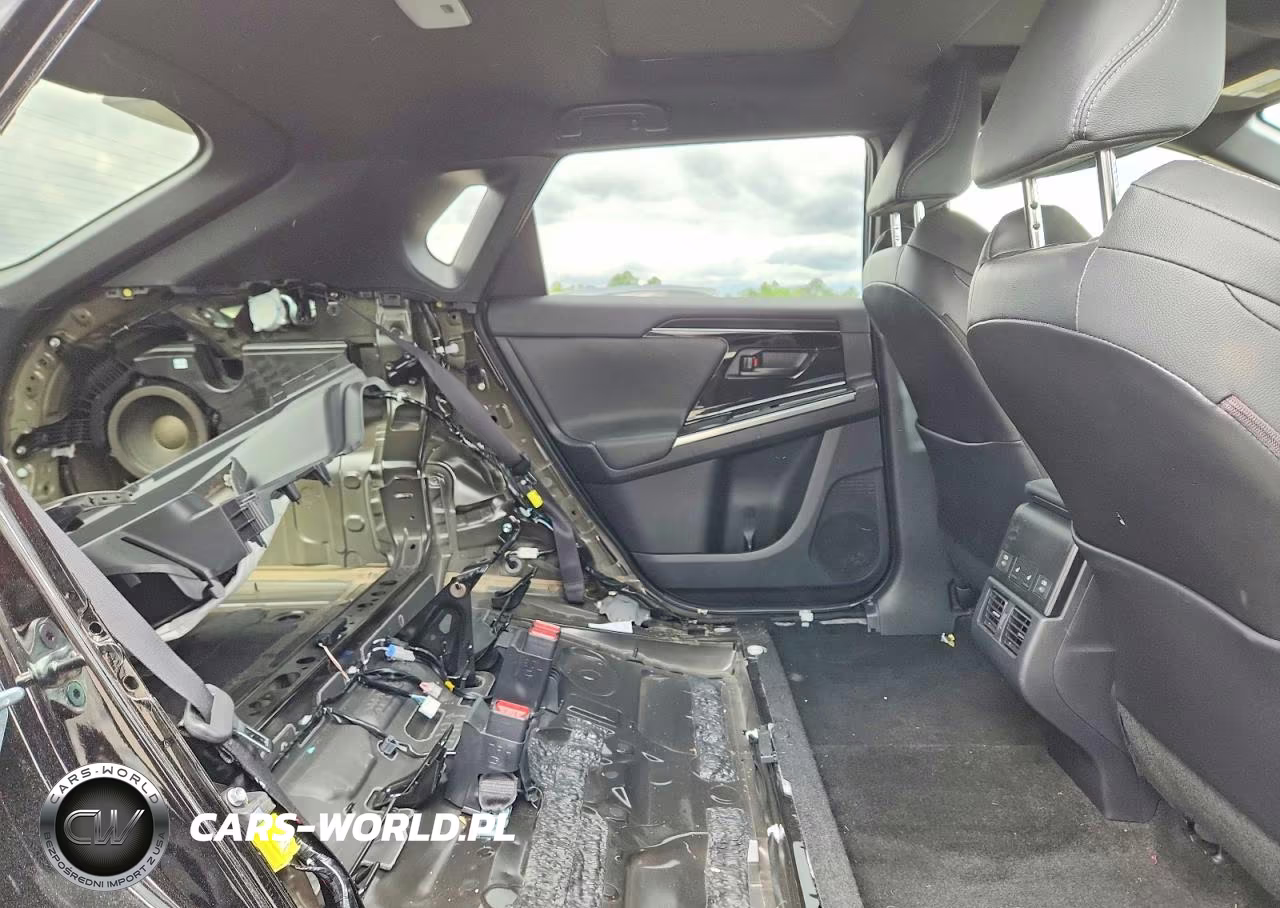 2023 Subaru Solterra VIN:JTMABABA6PA021188 - 11