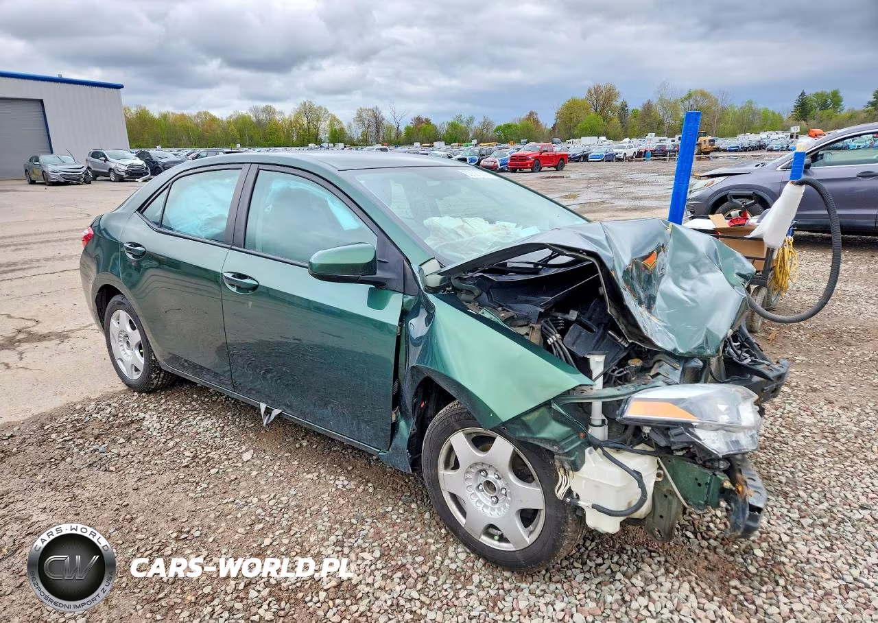 2015 Toyota Corolla Le VIN:2T1BURHEXFC371506 - 4