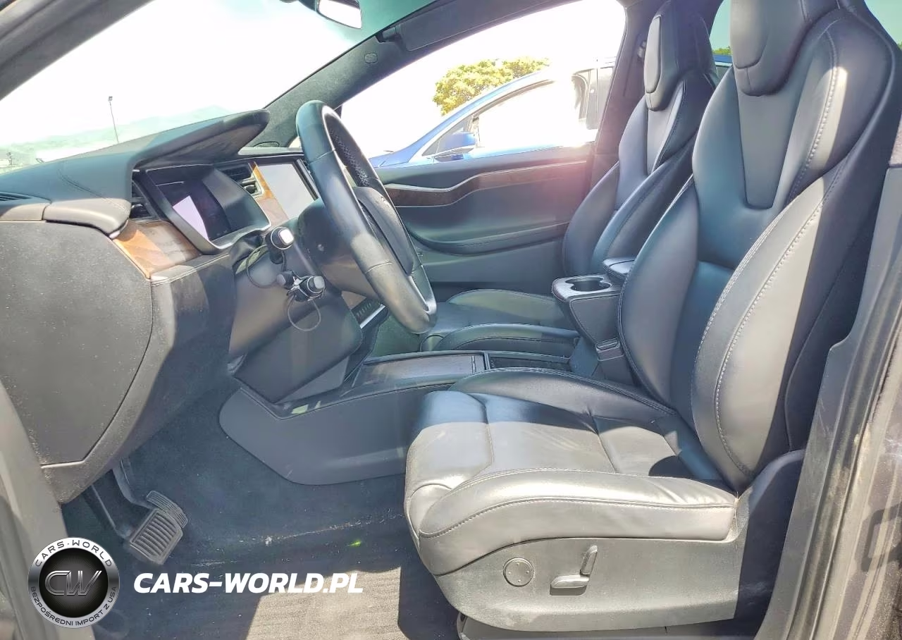 2018 Tesla Model X VIN:5YJXCAE27JF110939 - 7