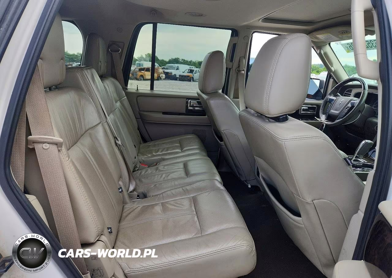 2016 Lincoln Navigator Select VIN:5LMJJ2JT8GEL03720 - 11