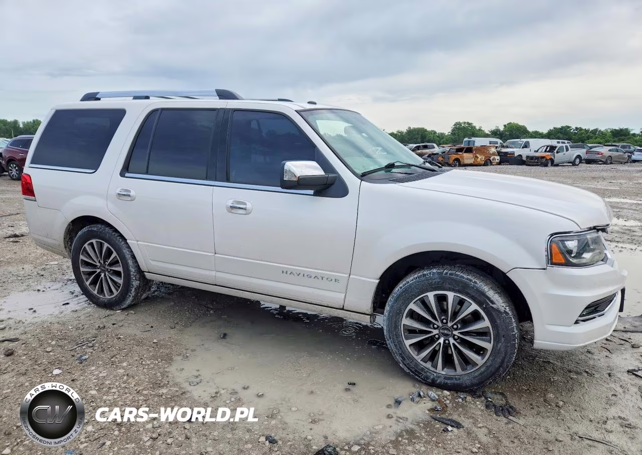 2016 Lincoln Navigator Select VIN:5LMJJ2JT8GEL03720 - 4