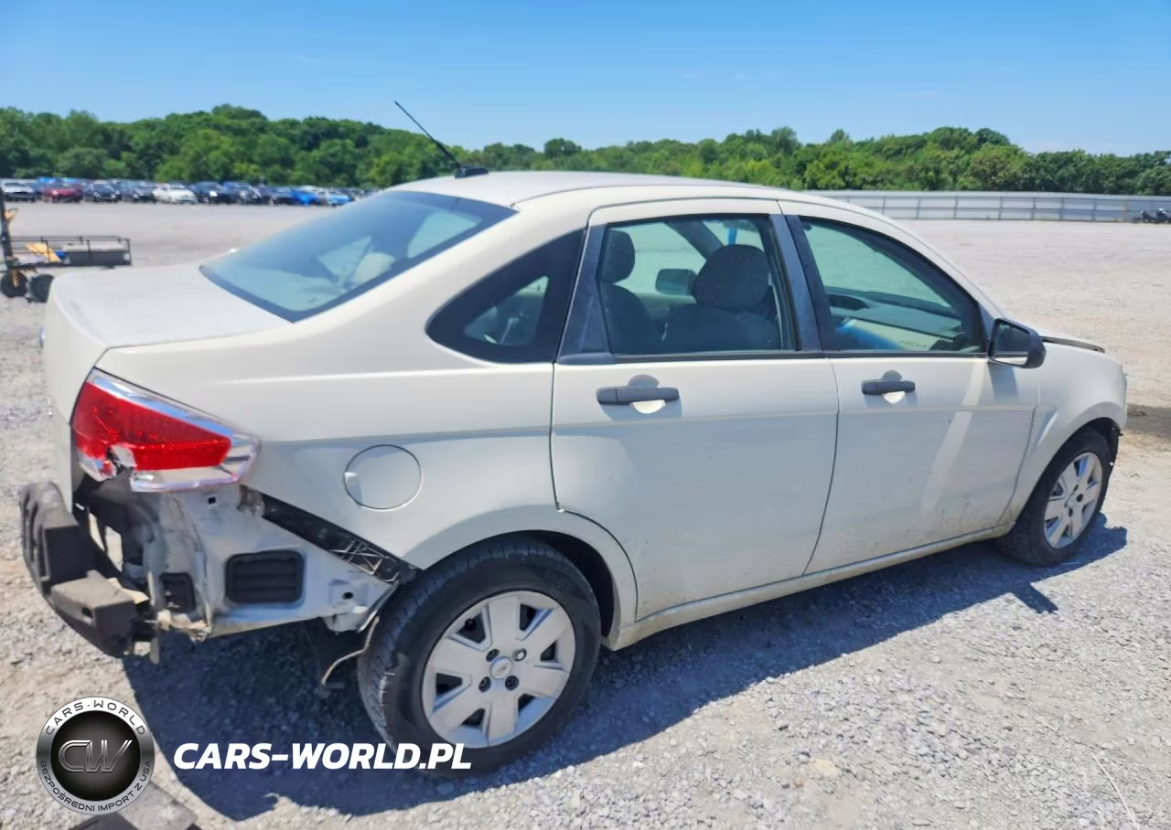 2010 Ford Focus S VIN:1FAHP3EN4AW148709 - 3