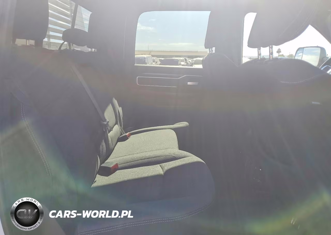 2019 Ram 3500 Big Horn VIN:3C63R3HL0KG614474 - 6