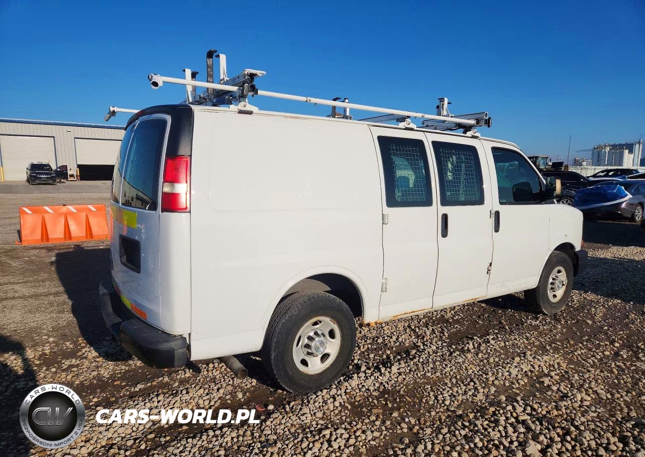 2013 Chevrolet Express G2500 VIN:1GCWGFCA3D1147622 - 3