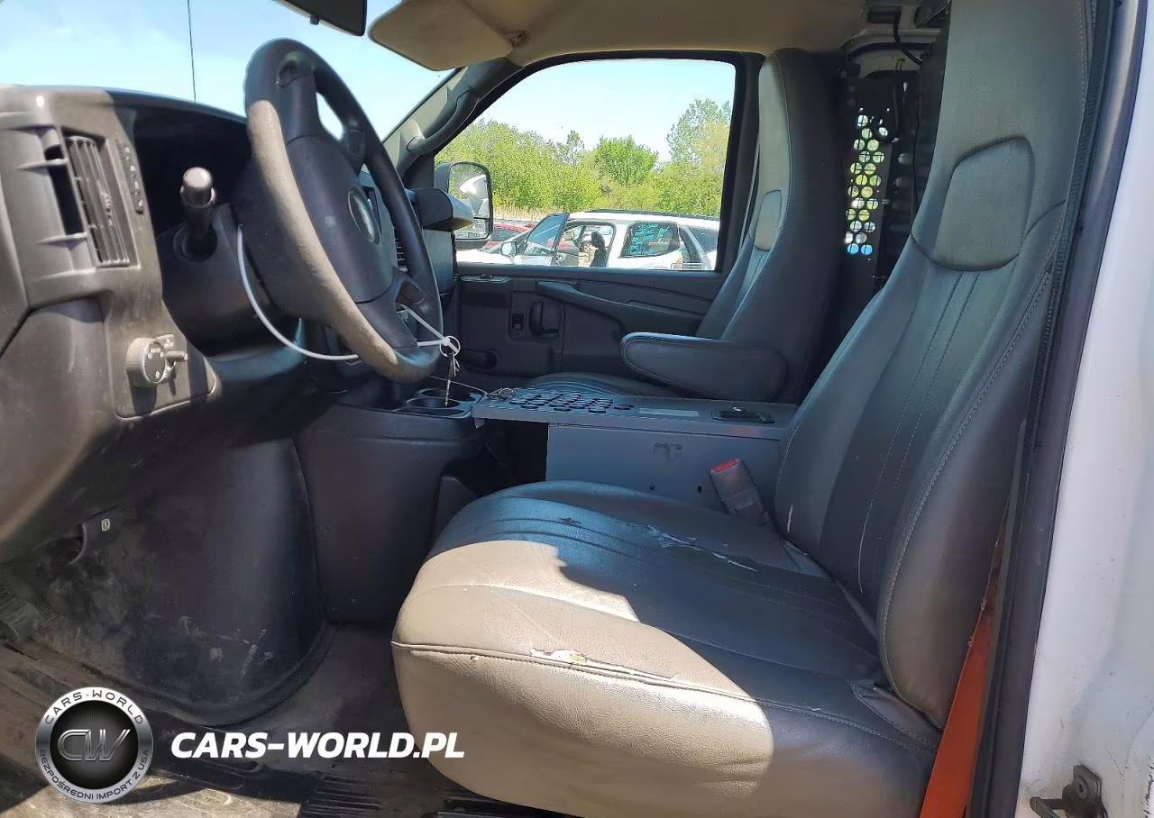 2013 Chevrolet Express G2500 VIN:1GCWGFCA3D1147622 - 7