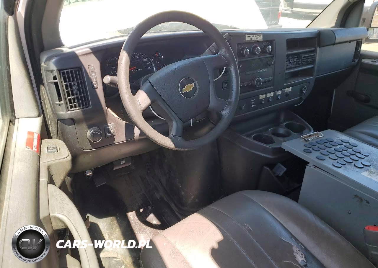 2013 Chevrolet Express G2500 VIN:1GCWGFCA3D1147622 - 8