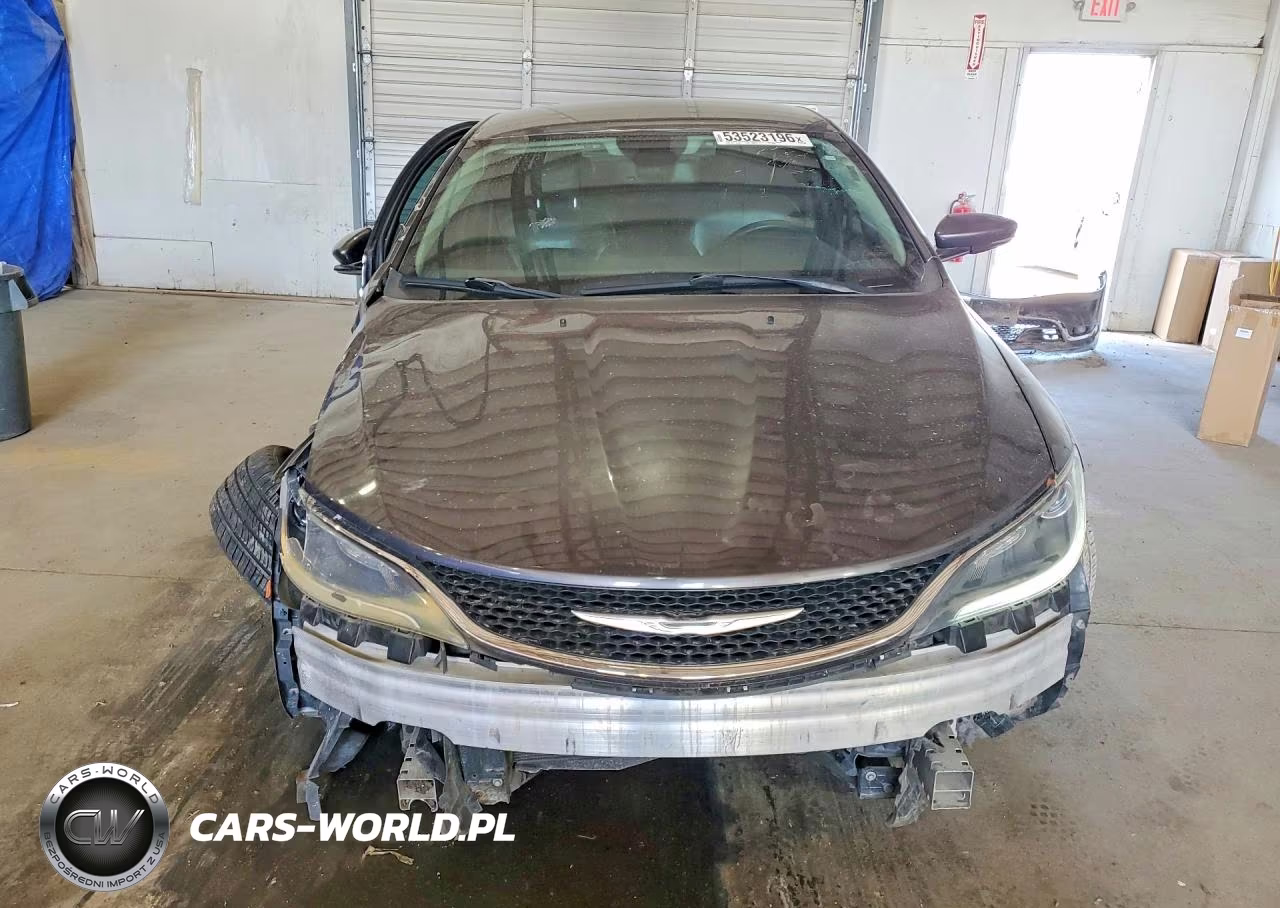2015 Chrysler 200 C VIN:1C3CCCCG4FN522385 - 5