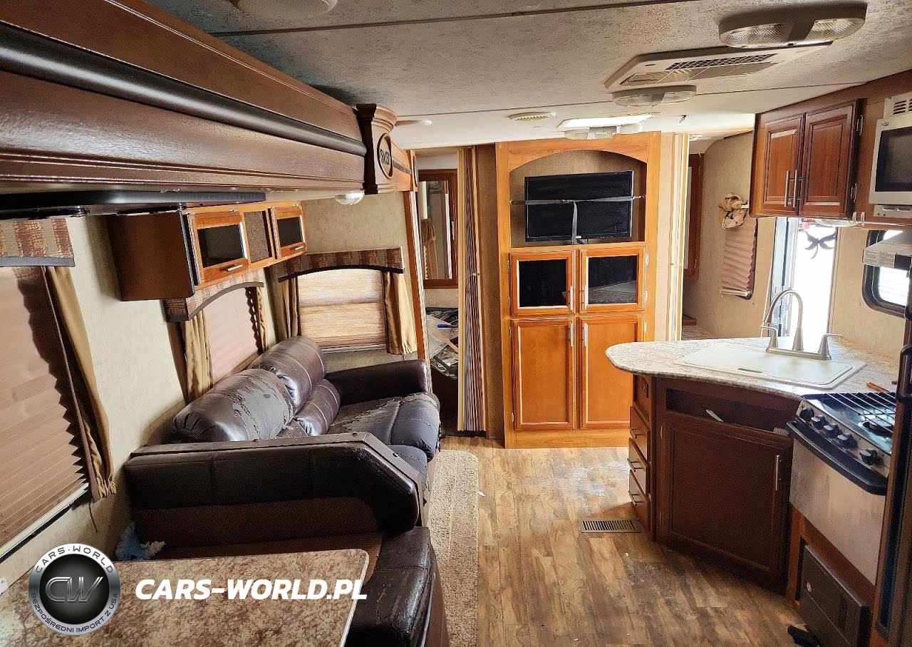 2016 Tracker Recreational Vehicle (Rv) VIN:5ZT2TRWB9GB510048 - 6