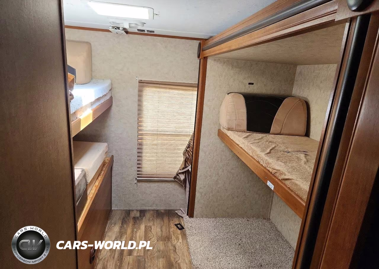 2016 Tracker Recreational Vehicle (Rv) VIN:5ZT2TRWB9GB510048 - 7
