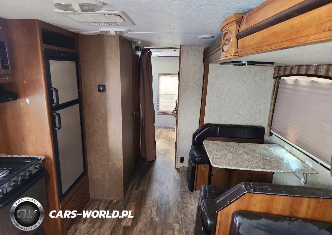 2016 Tracker Recreational Vehicle (Rv) VIN:5ZT2TRWB9GB510048 - 8