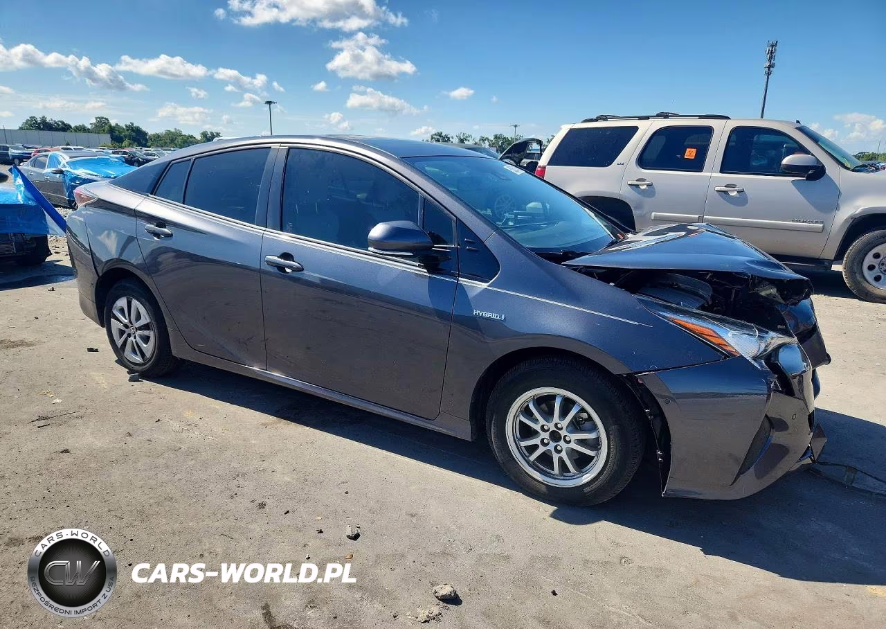 2017 Toyota Prius Four VIN:JTDKARFU2H3054382 - 4