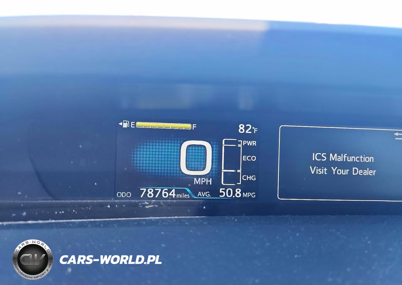 2017 Toyota Prius Four VIN:JTDKARFU2H3054382 - 9