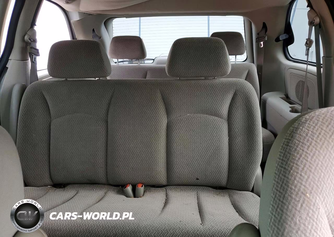 2006 Chrysler Town & Country VIN:1A4GP45R06B674276 - 10