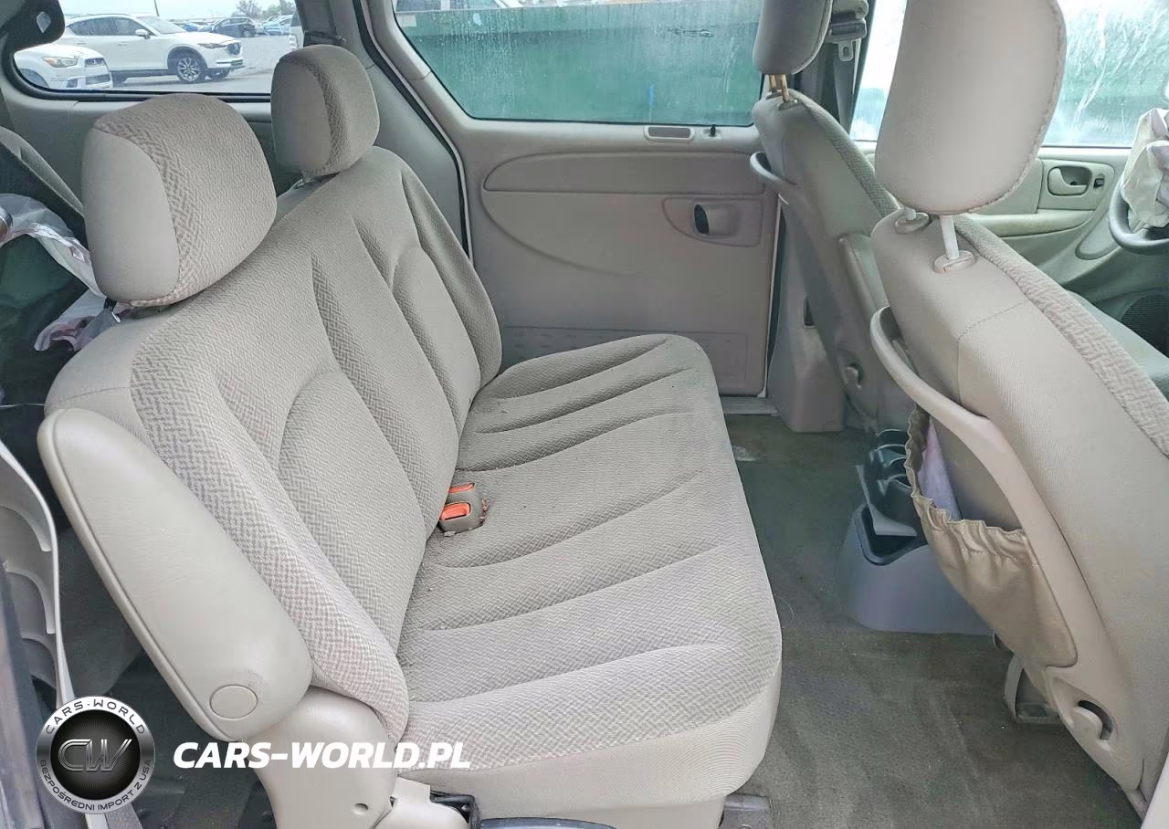 2006 Chrysler Town & Country VIN:1A4GP45R06B674276 - 11