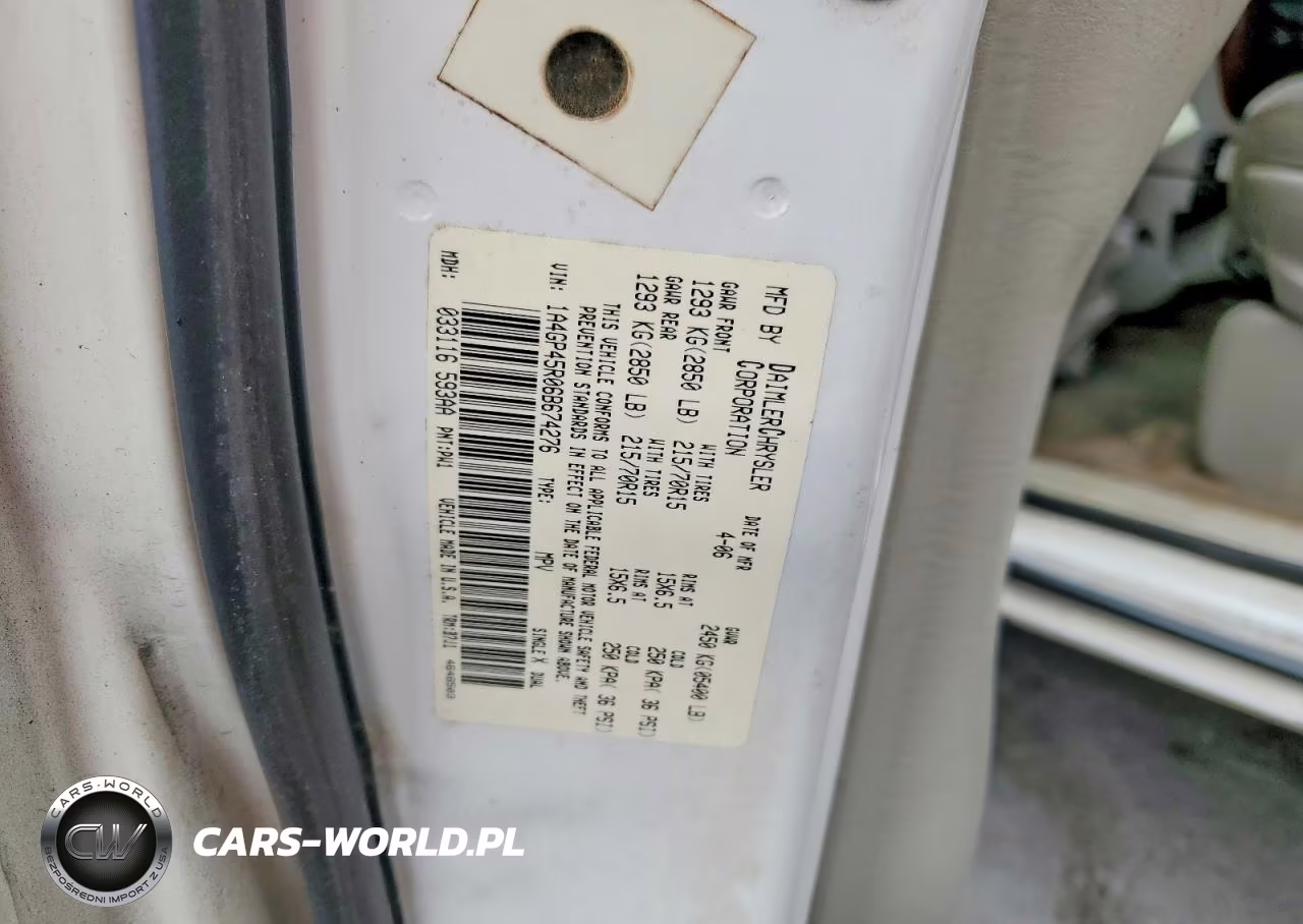 2006 Chrysler Town & Country VIN:1A4GP45R06B674276 - 14