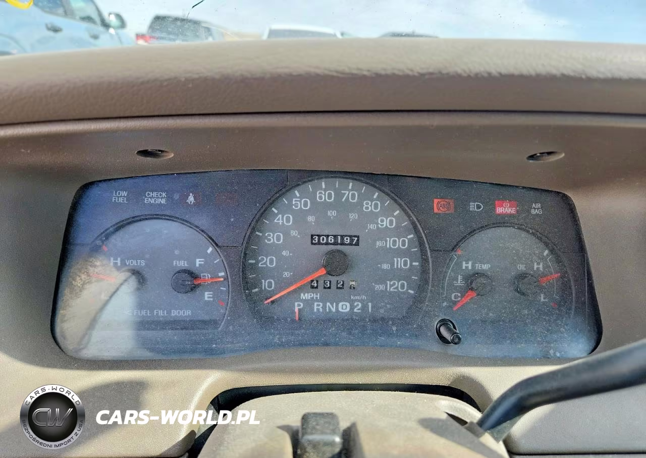 2002 Mercury Grand Marquis Gs VIN:2MEFM74W62X633577 - 9