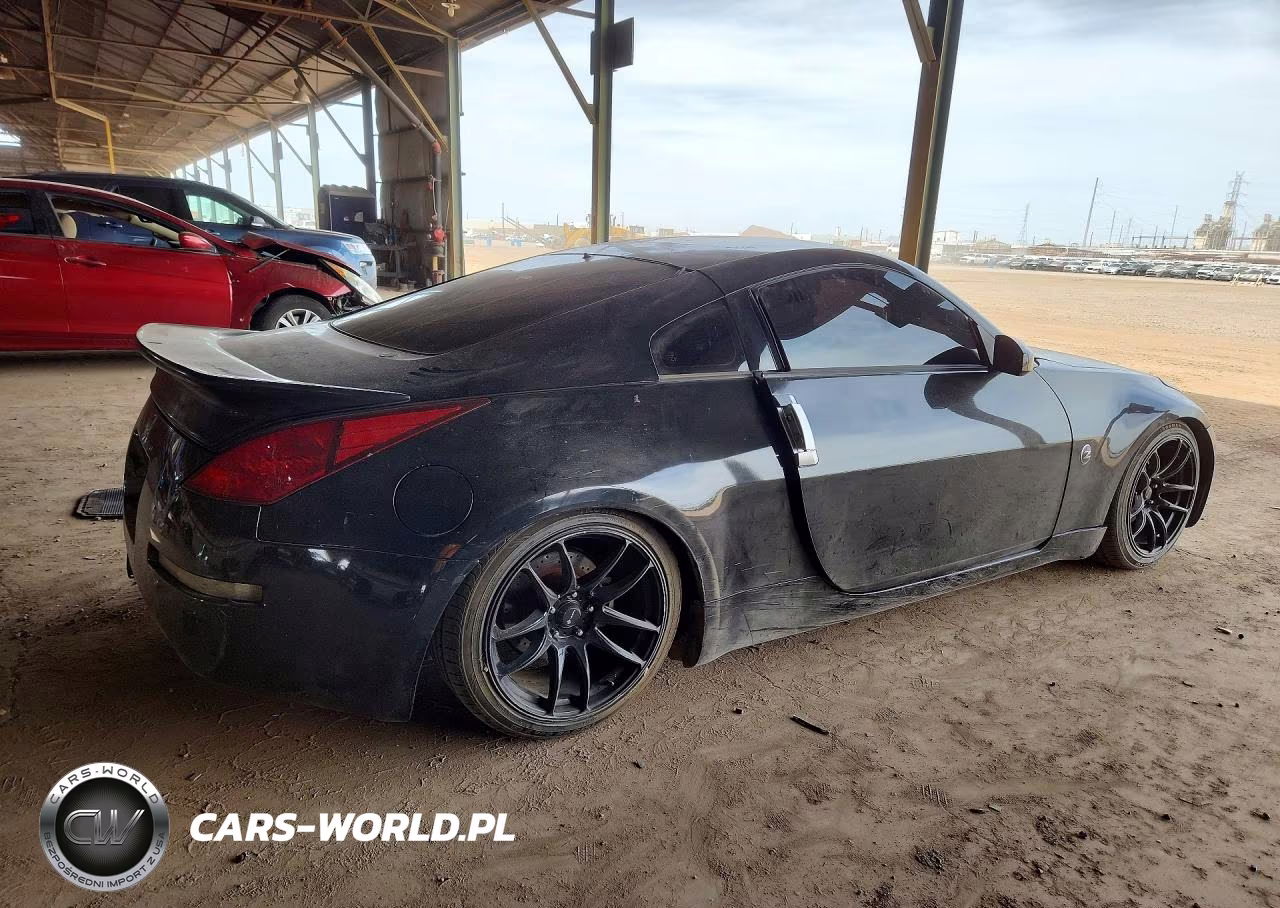 2005 Nissan 350Z Coupe VIN:JN1AZ34DX5M603596 - 3