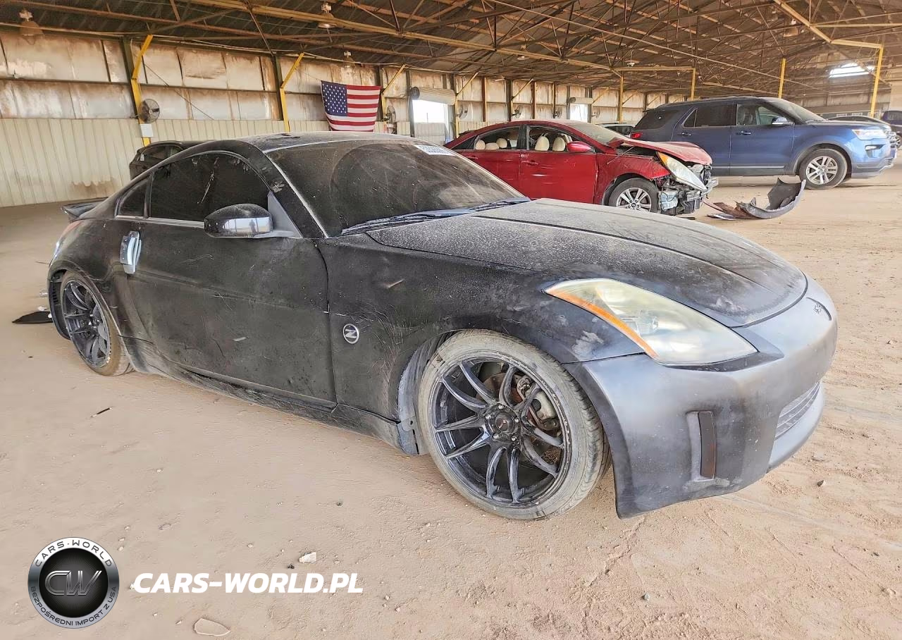 2005 Nissan 350Z Coupe VIN:JN1AZ34DX5M603596 - 4
