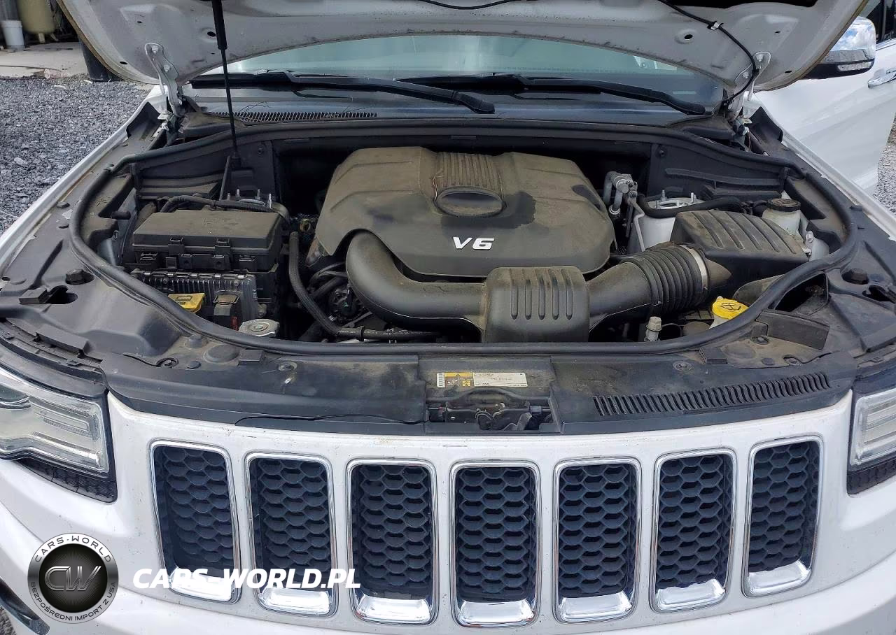 2015 Jeep Grand Cherokee Overland VIN:1C4RJECG4FC744458 - 11