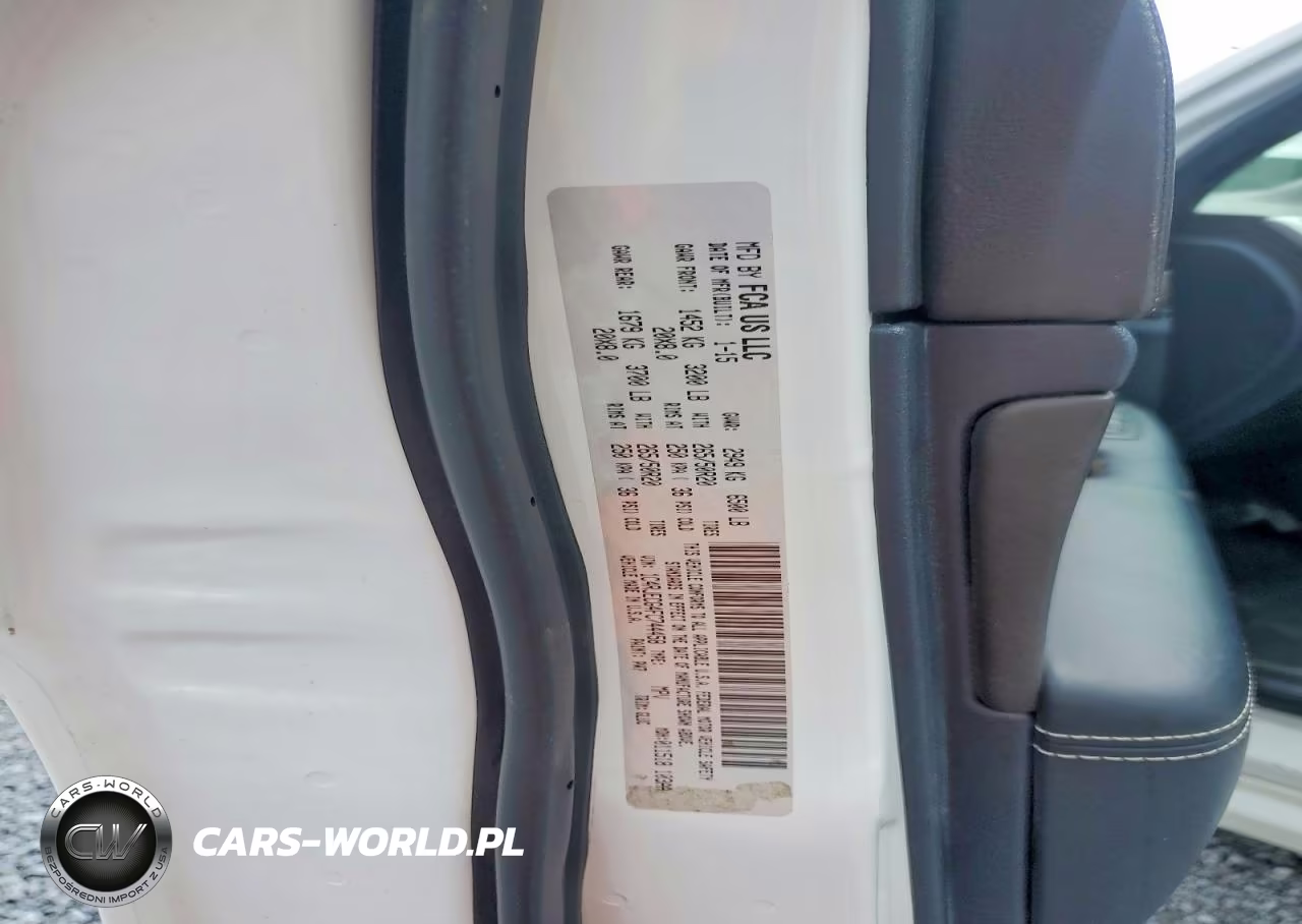 2015 Jeep Grand Cherokee Overland VIN:1C4RJECG4FC744458 - 12