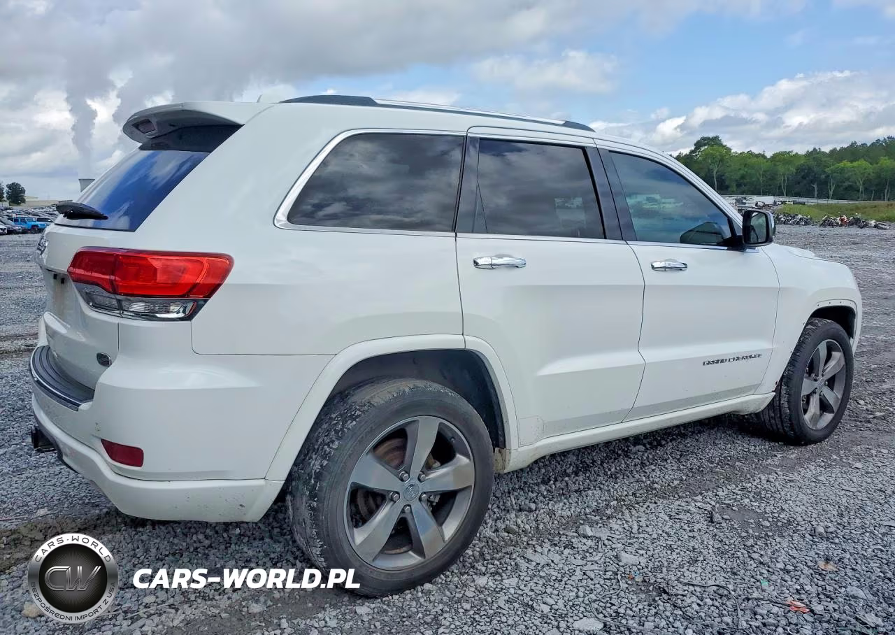 2015 Jeep Grand Cherokee Overland VIN:1C4RJECG4FC744458 - 3