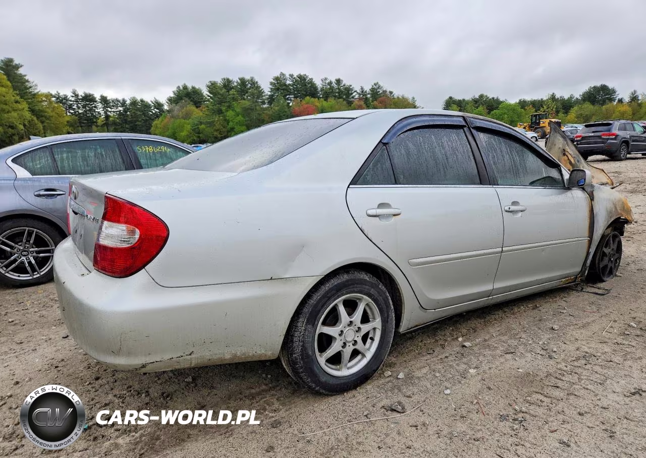 2002 Toyota Camry Le VIN:4T1BE32K62U099859 - 3