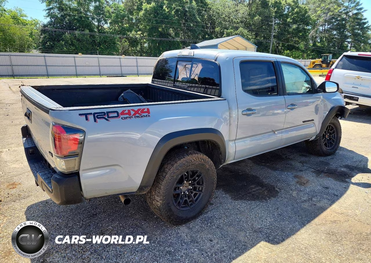 2018 Toyota Tacoma Trd Off-Road VIN:3TMCZ5AN3JM152606 - 3