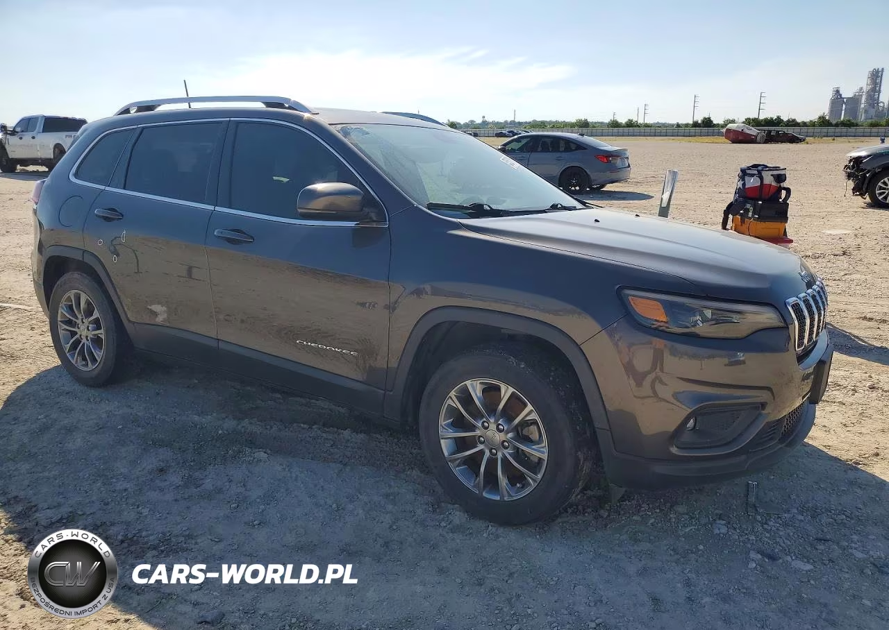 2019 Jeep Cherokee Latitude Plus VIN:1C4PJLLB0KD486427 - 4