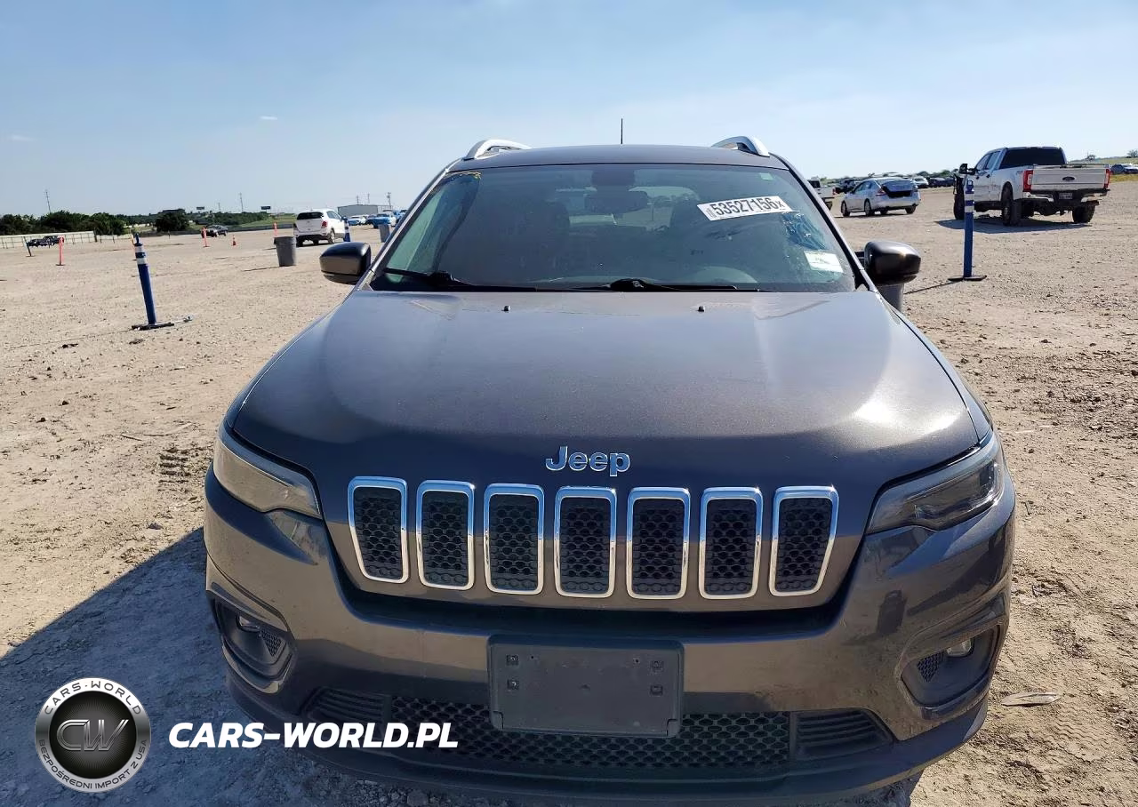 2019 Jeep Cherokee Latitude Plus VIN:1C4PJLLB0KD486427 - 5