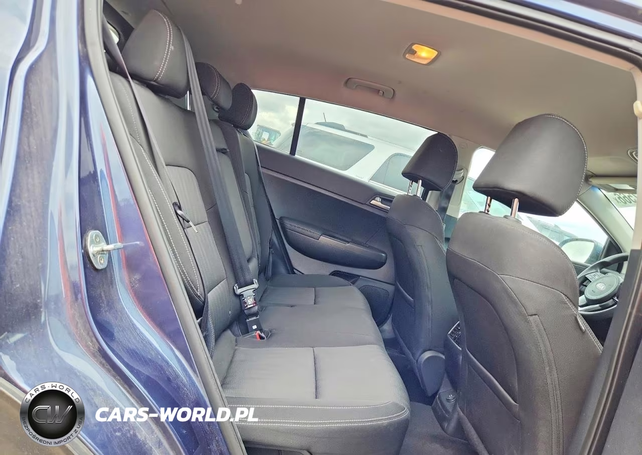 2020 Kia Sportage Lx VIN:KNDPMCAC9L7821106 - 11