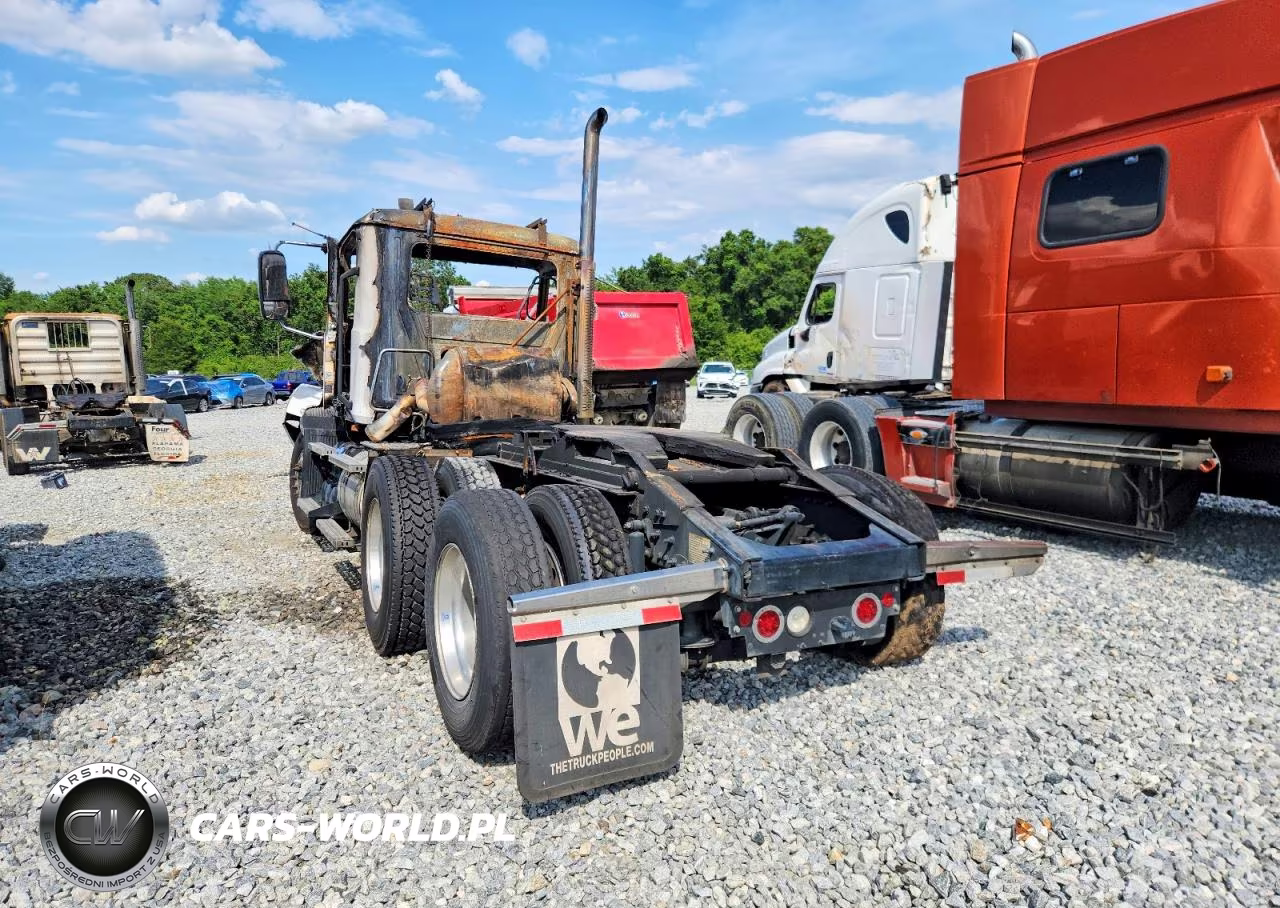 2025 Mack Anthem Semi Truck VIN:1M1AN3GY2SM052714 - 10
