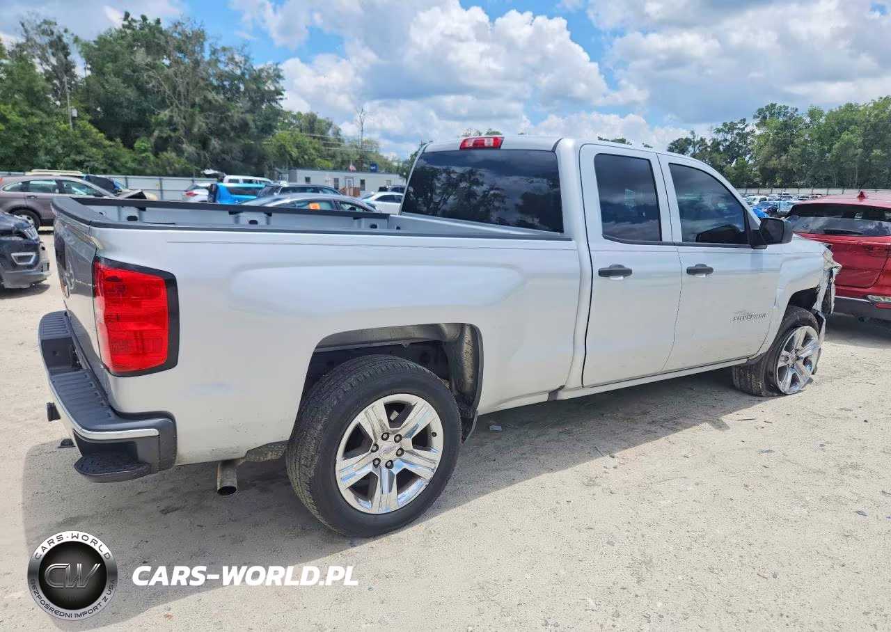 2017 Chevrolet Silverado C1500 Custom VIN:1GCRCPEH8HZ337156 - 3