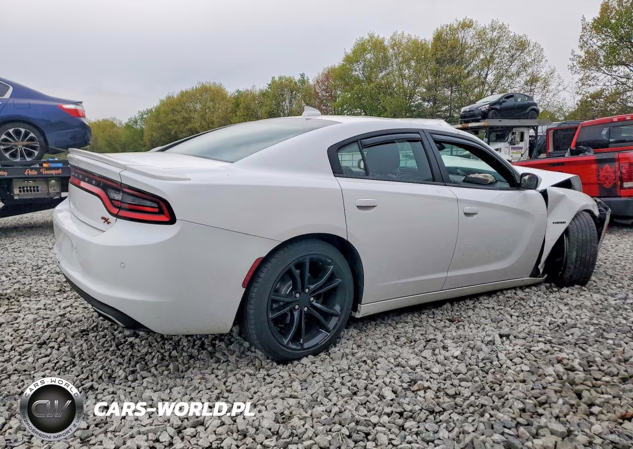 2016 Dodge Charger R VIN:2C3CDXCT3GH110681 - 3