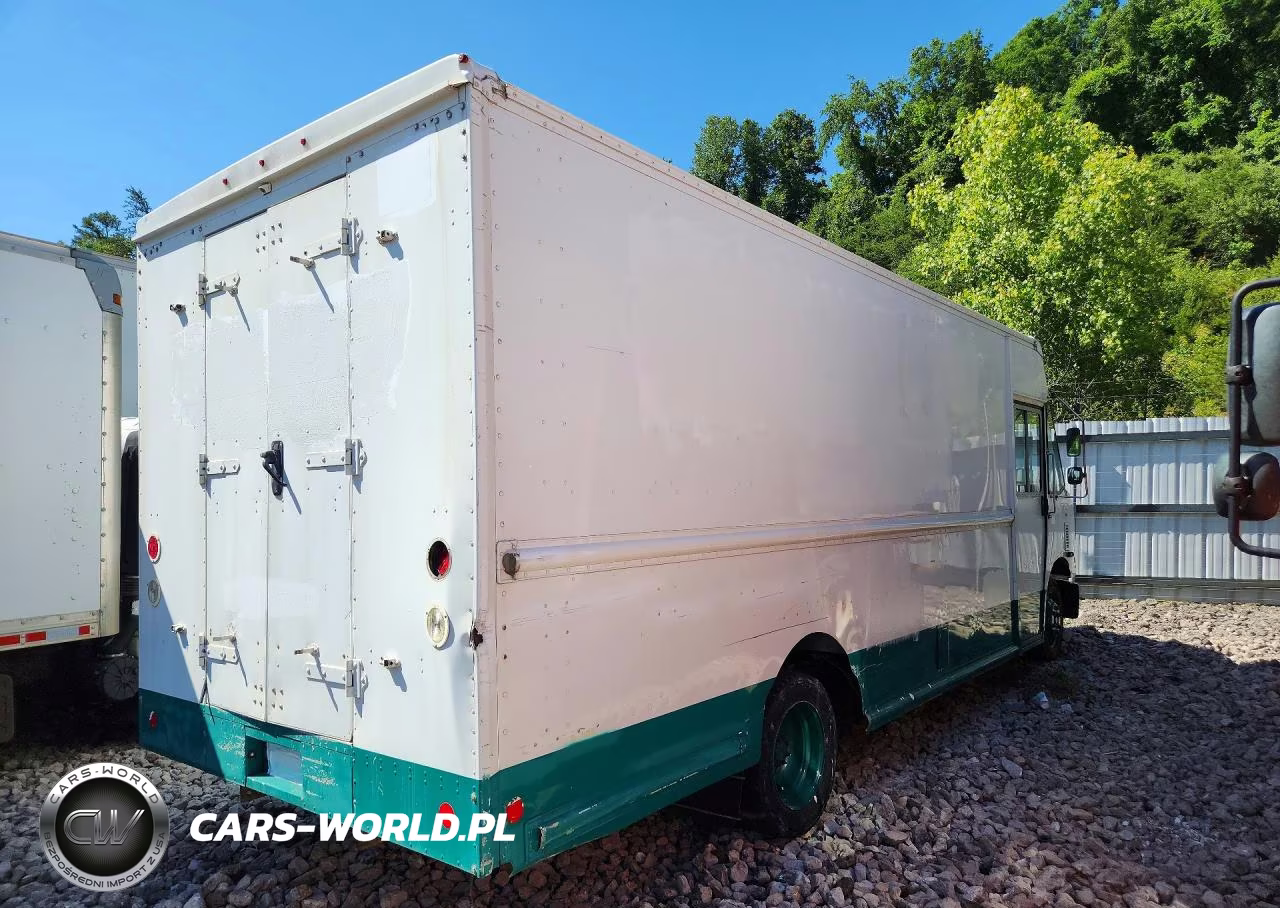 2015 Freightliner Mt45 Chassis Delivery Truck VIN:4UZAAPDU5FCGP2715 - 3