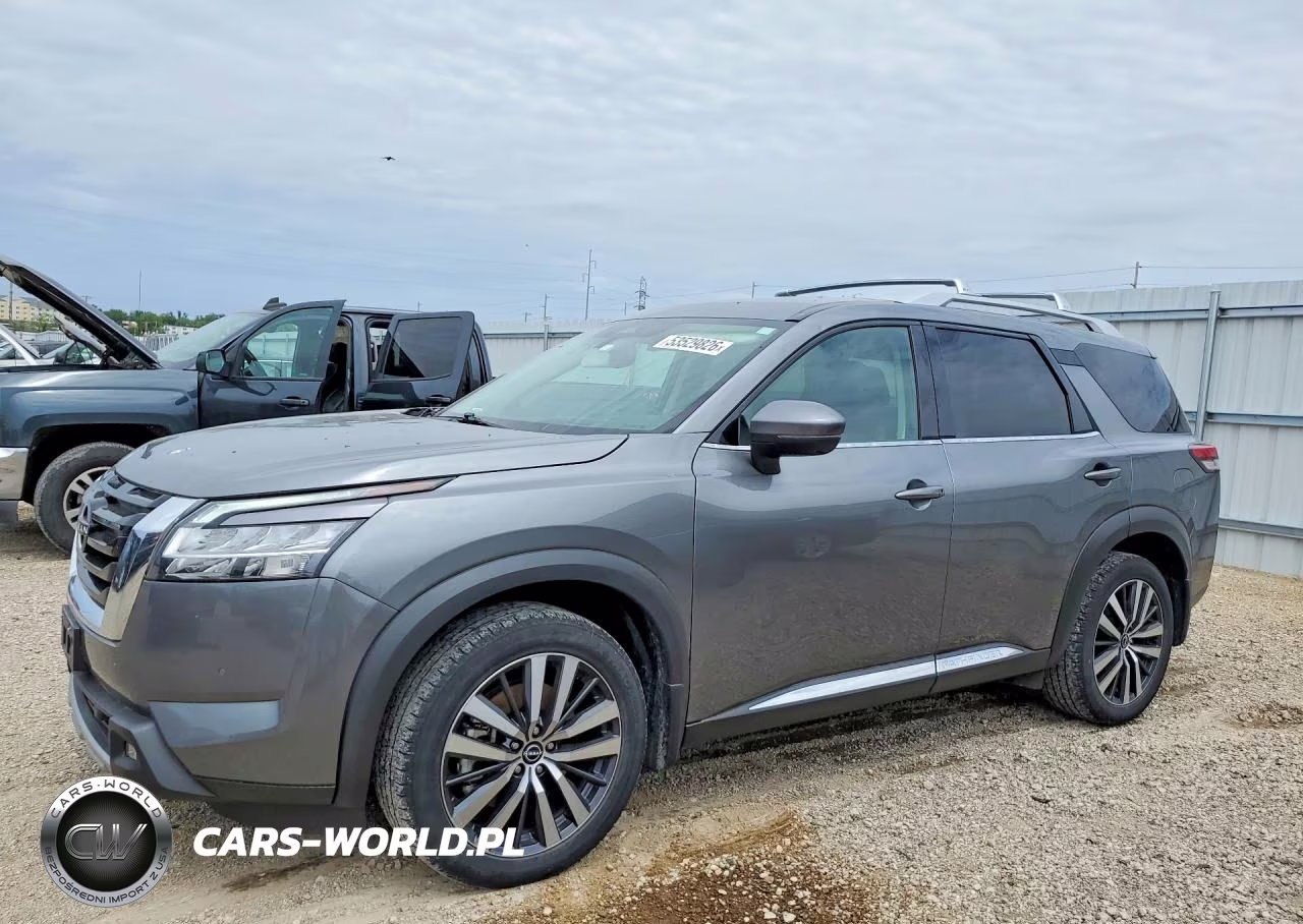 2022 Nissan Pathfinder Platinum