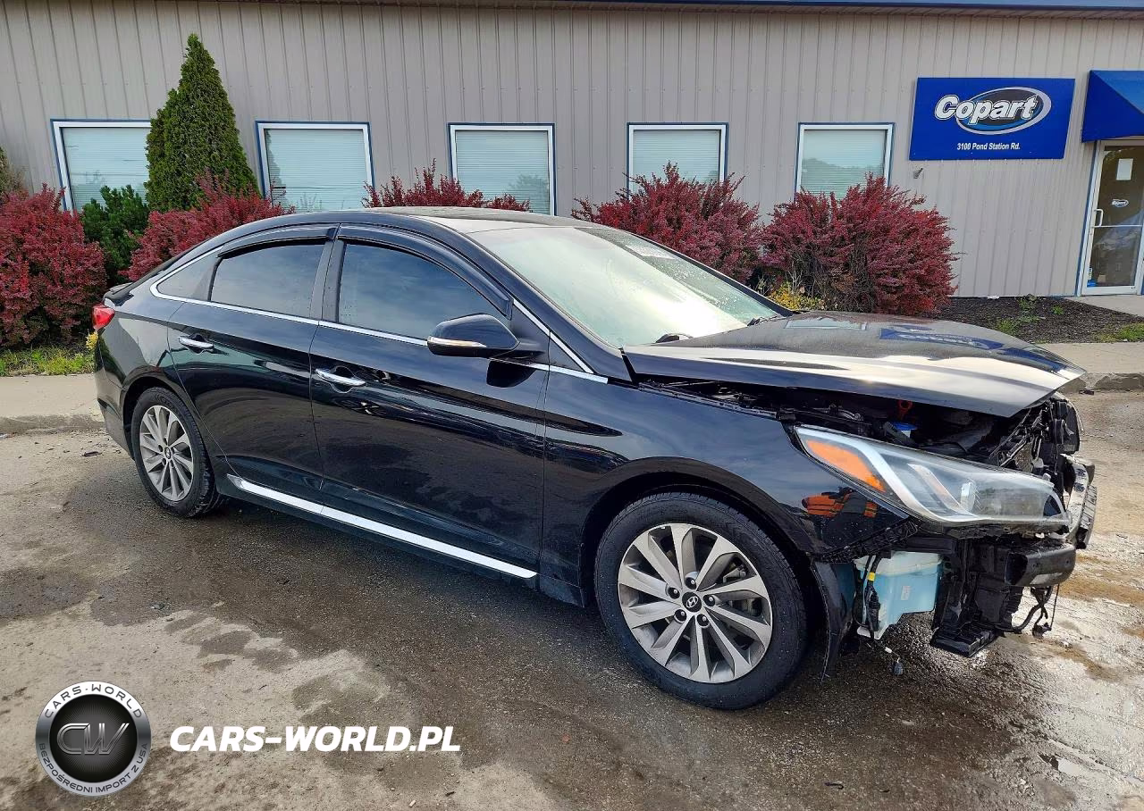 2016 Hyundai Sonata Sport VIN:5NPE34AF4GH394364 - 4