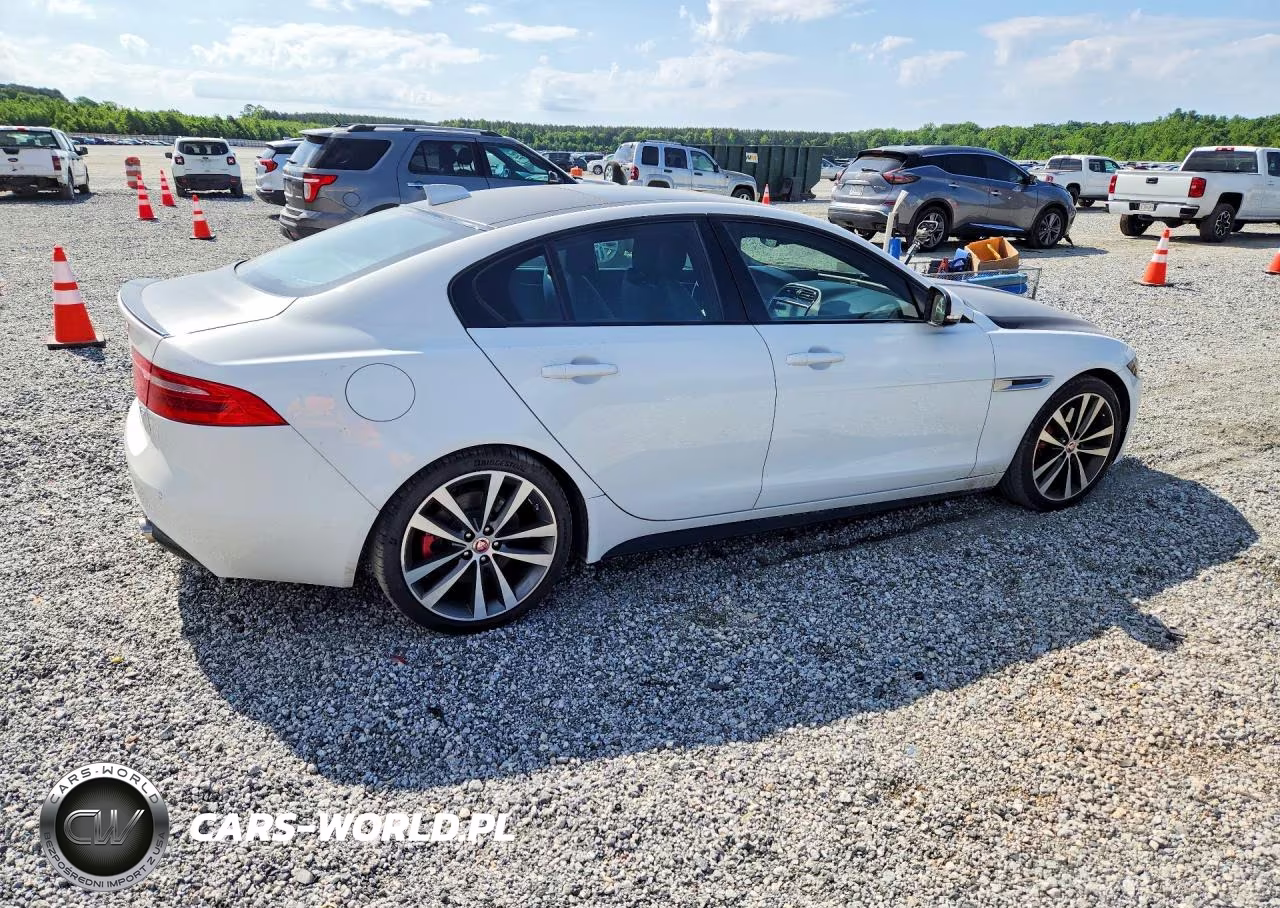 2019 Jaguar Xe S VIN:SAJAG4FV7KCP47415 - 3