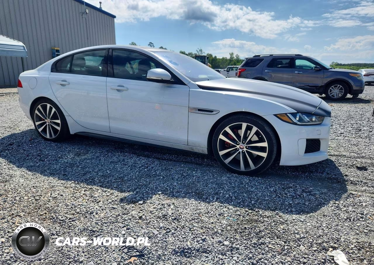 2019 Jaguar Xe S VIN:SAJAG4FV7KCP47415 - 4